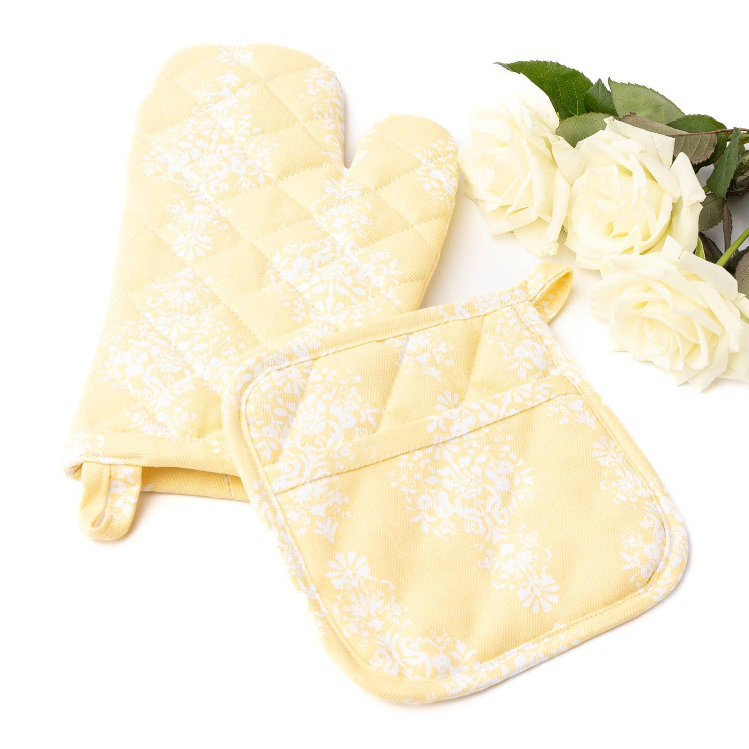 8 Oak Lane Golden Damask Oven Mitt Set