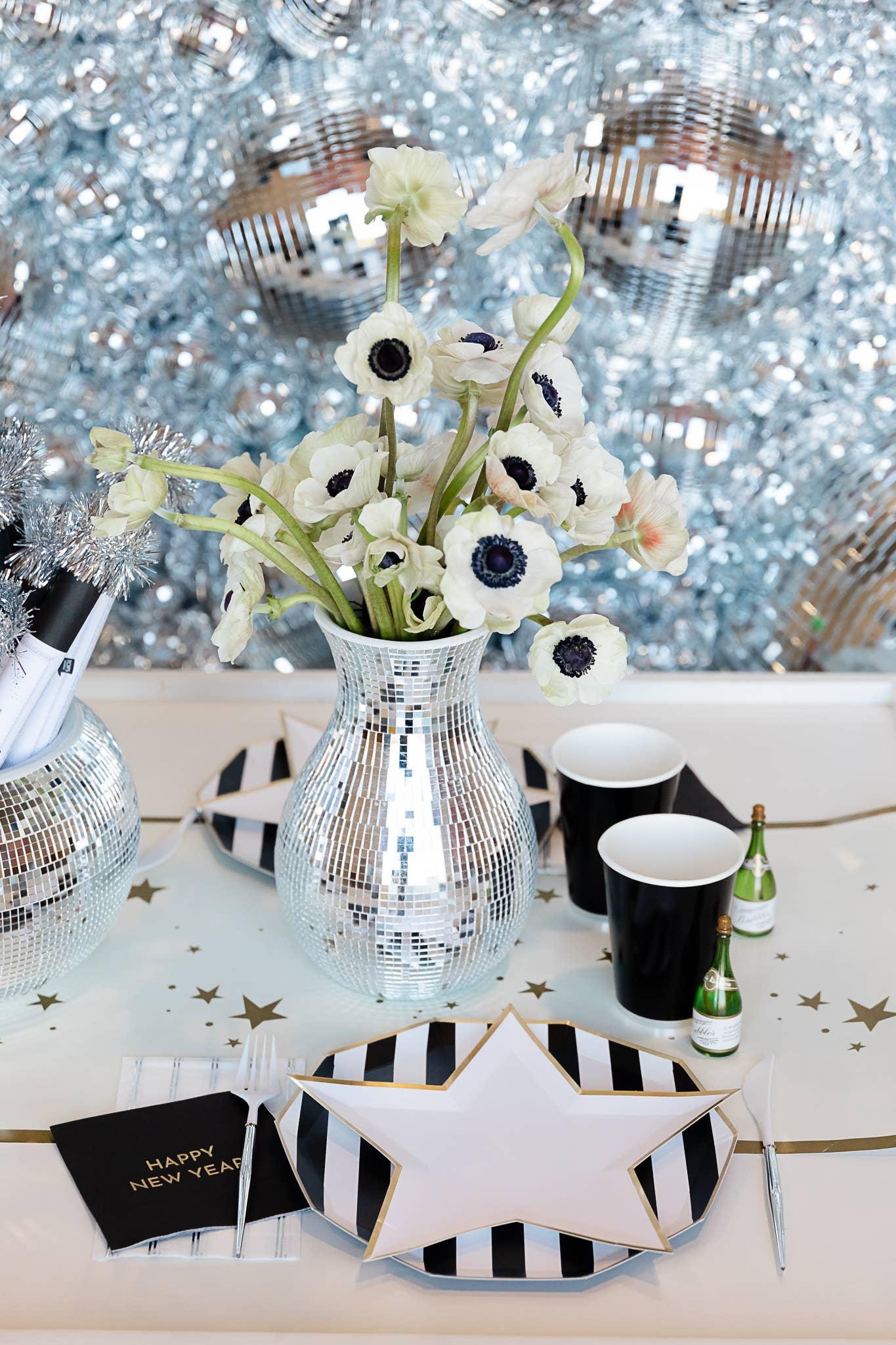 BLANC WHITE STAR SHAPED PLATES