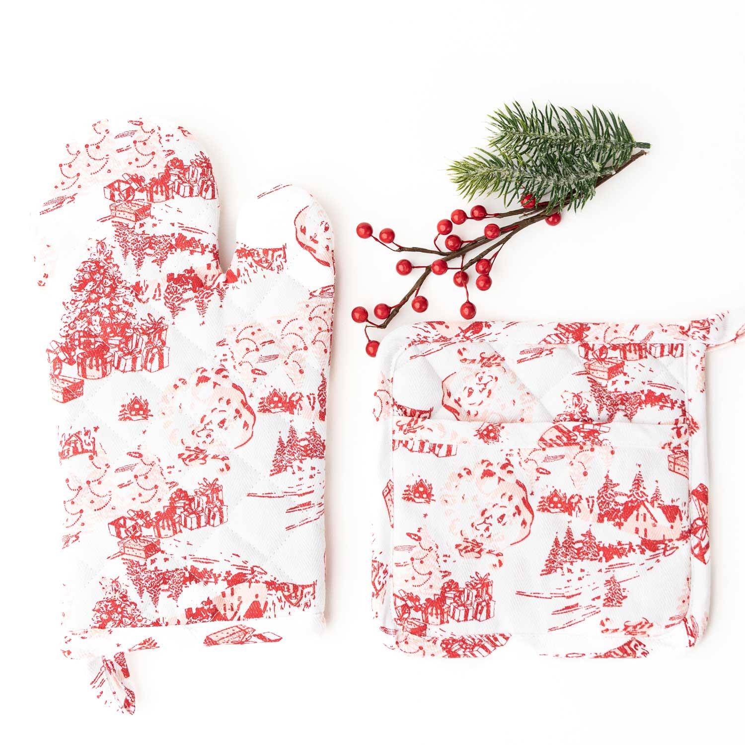 8 Oak Lane Santa Toile Oven Mitt Set