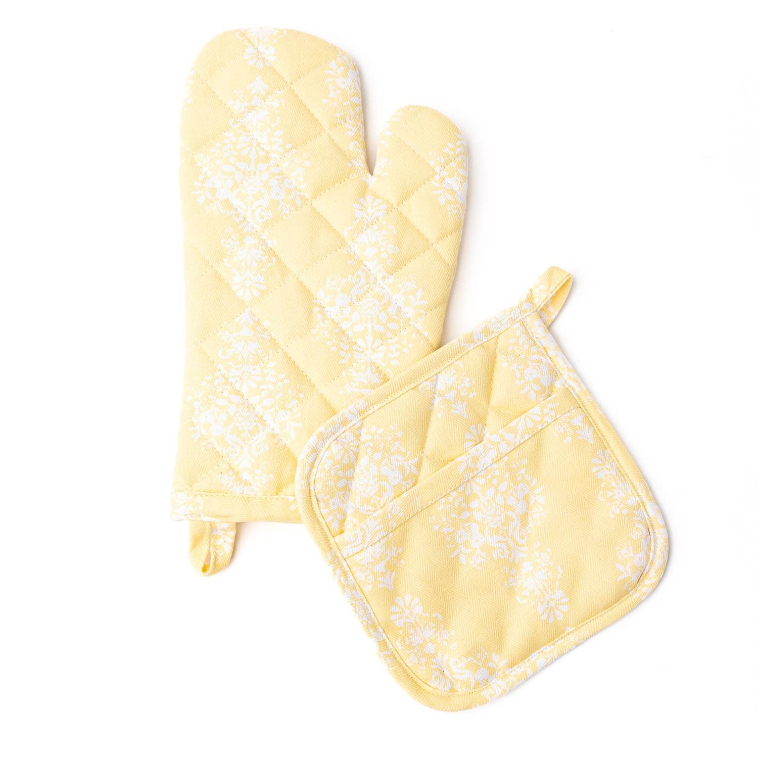 8 Oak Lane Golden Damask Oven Mitt Set