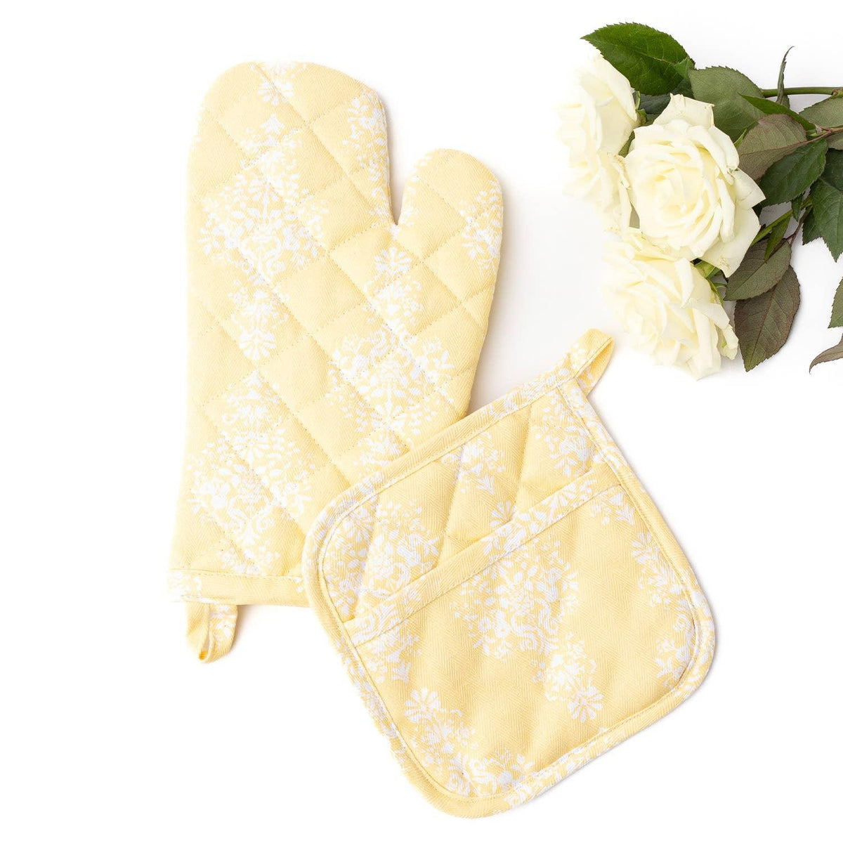 8 Oak Lane Golden Damask Oven Mitt Set